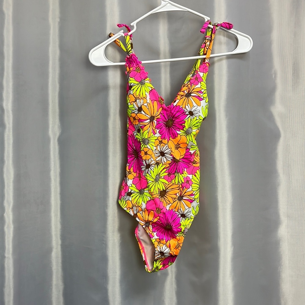 Xhilaration one piece swimsuit